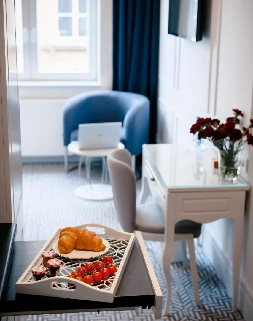 **** Aparthotel Amber Design Residence Krakow Poland