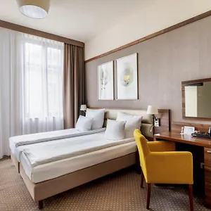 מלון Golden Tulip Center, קרקוב