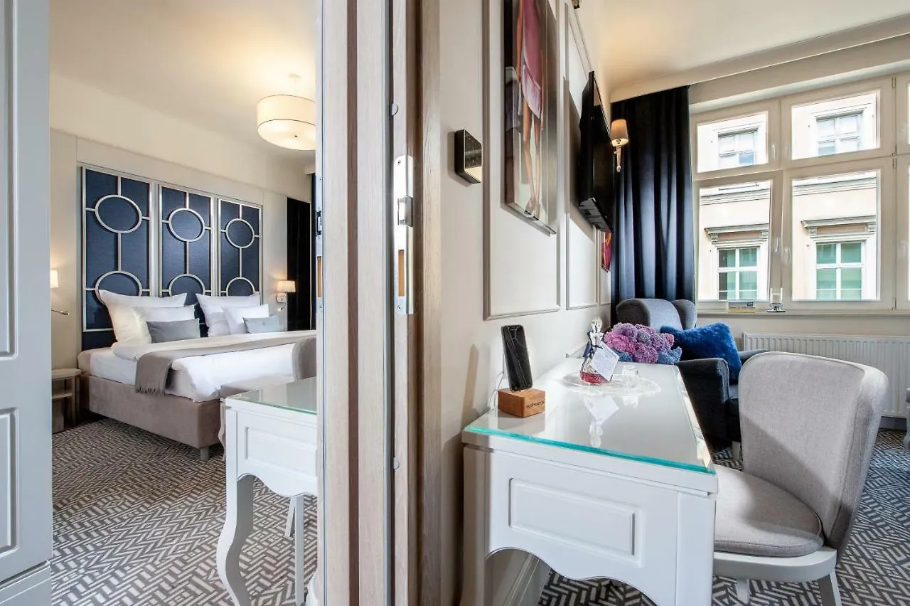 Amber Design Residence Krasków 4*,  Πολωνία
