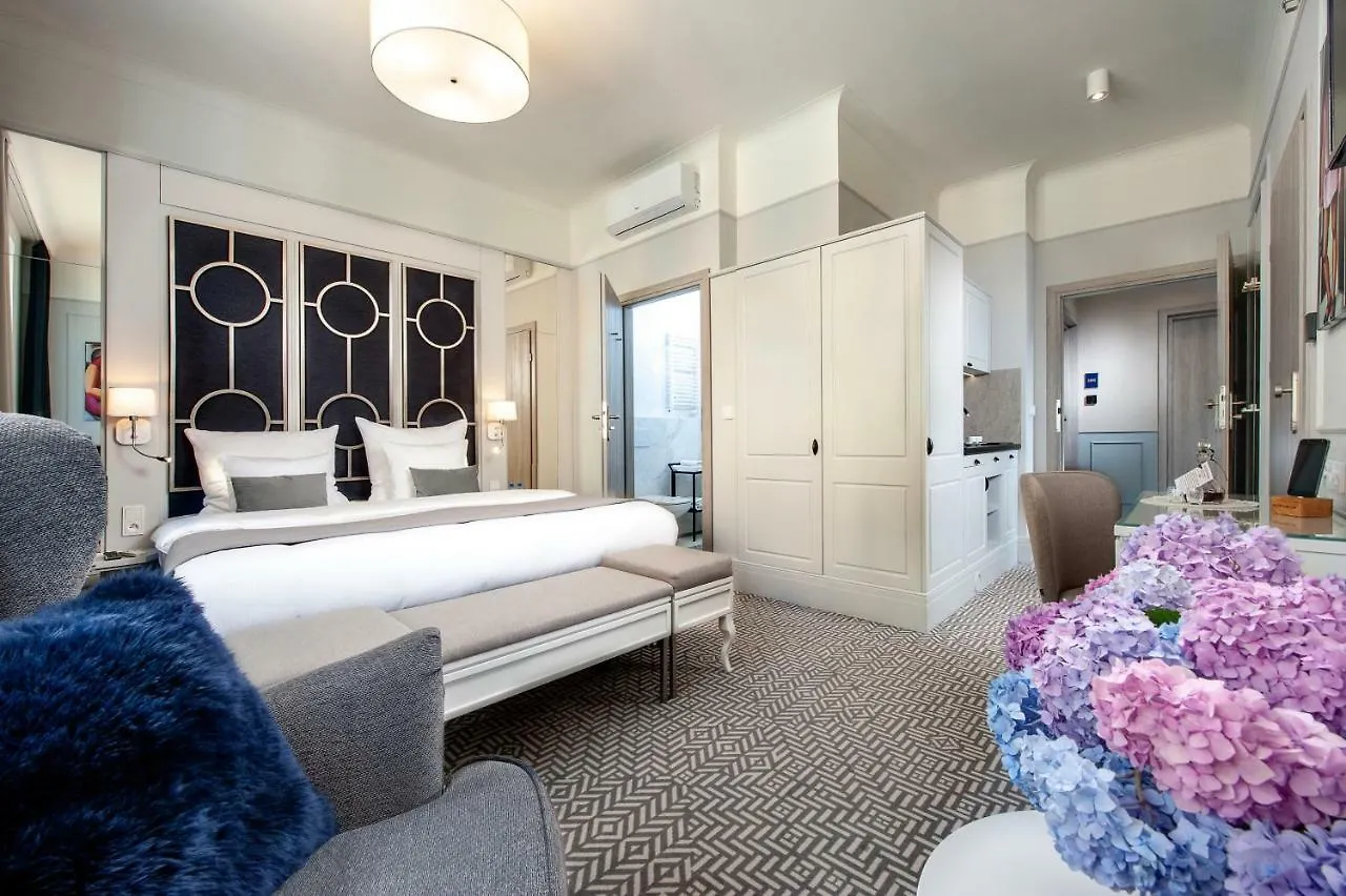 **** Aparthotel Amber Design Residence Krakow Poland